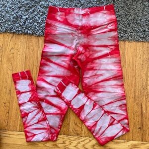 NUX Red and White Tie Dye Seamless Leggings Size Small